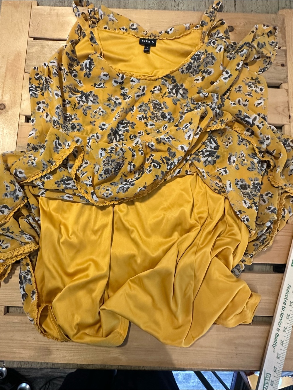 Torrid Yellow Floral Print Chiffon Cold Shoulder Trapeze Dress size 1X - Picture 2 of 8